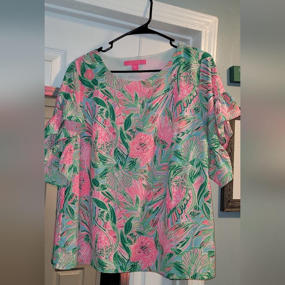 Lilly Pulitzer Darlah Top "Coming in Hot"